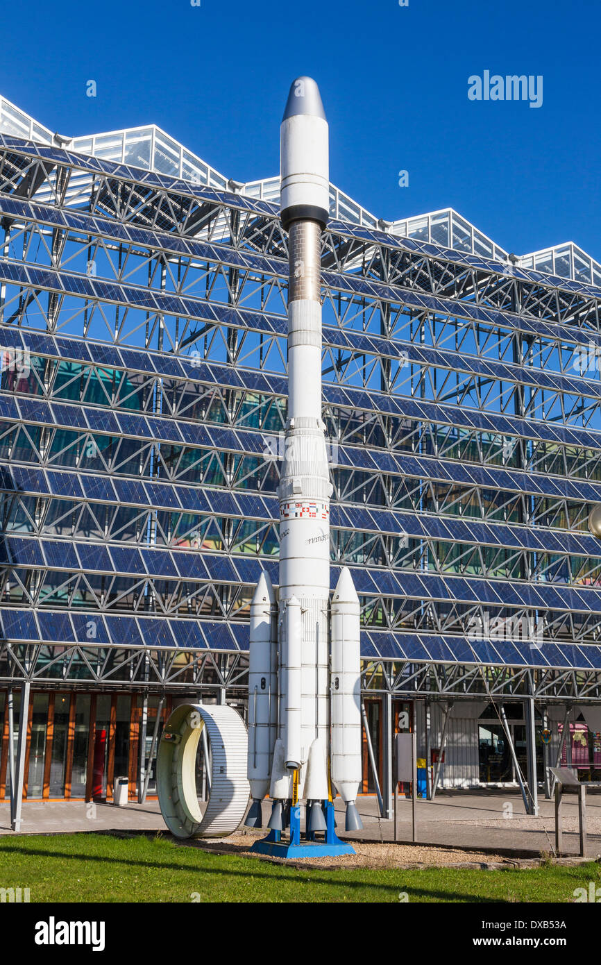 Des fusées à l'extérieur du centre spatial européen en Belgique Banque D'Images