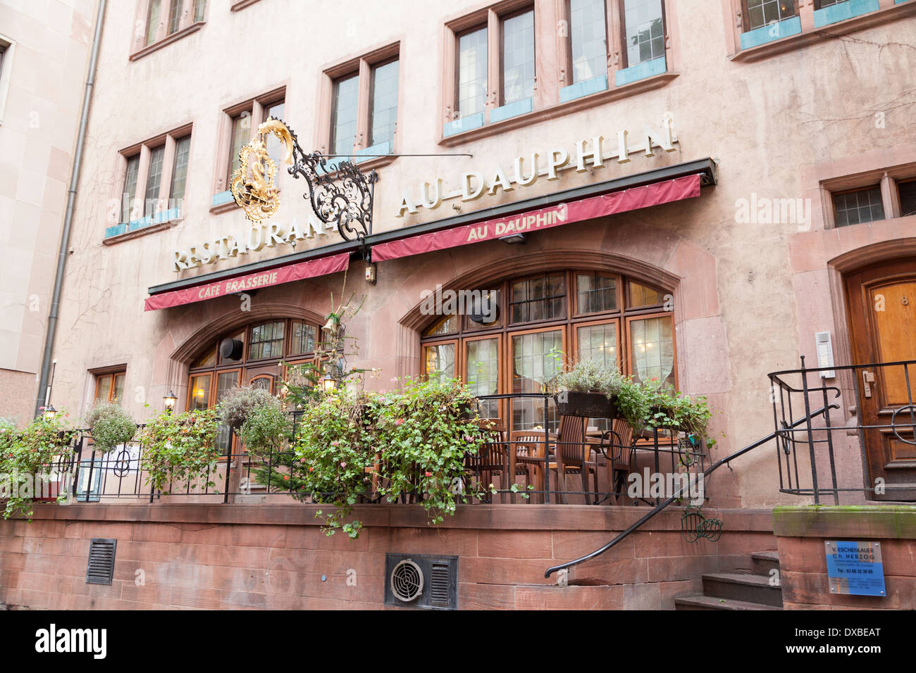 Restaurant au Dauphin, Strasbourg, France Banque D'Images