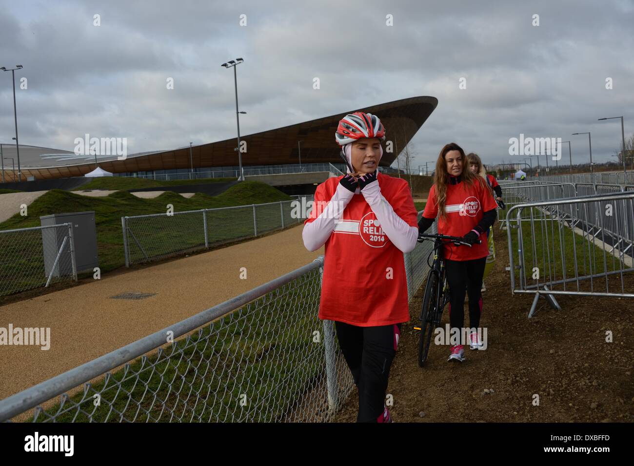 Londres, Royaume-Uni. 23 mars 2014 : Katie Price participer Sainsbury's Sport Jeux de secours à 2014, Plaza Vélodrome Velo Park. Photo par voir Li/Alamy Live News Banque D'Images