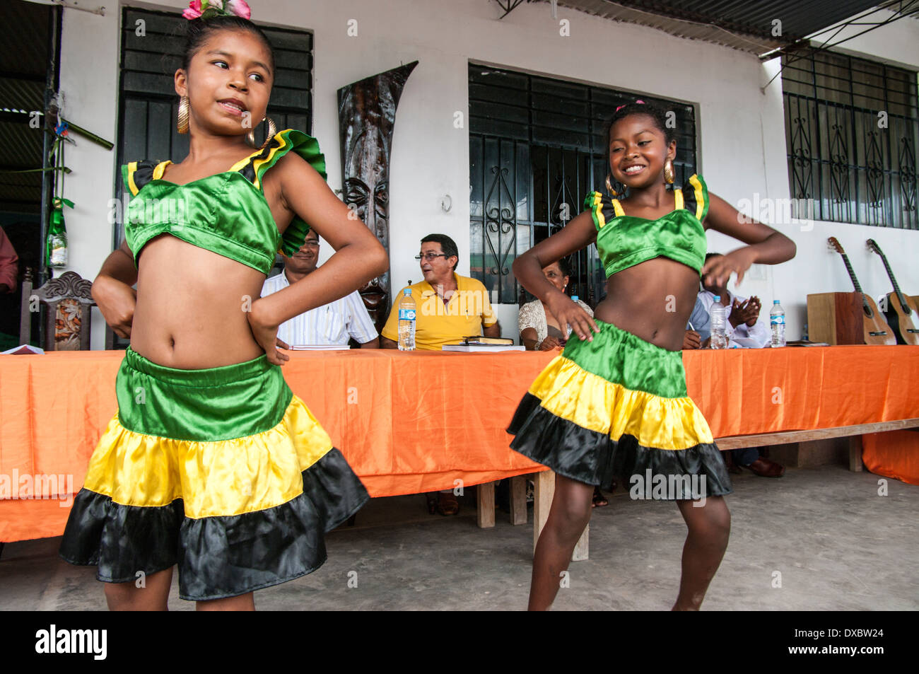 Les filles afro-danse péruvienne.yapatera, Piura. Pérou. Banque D'Images