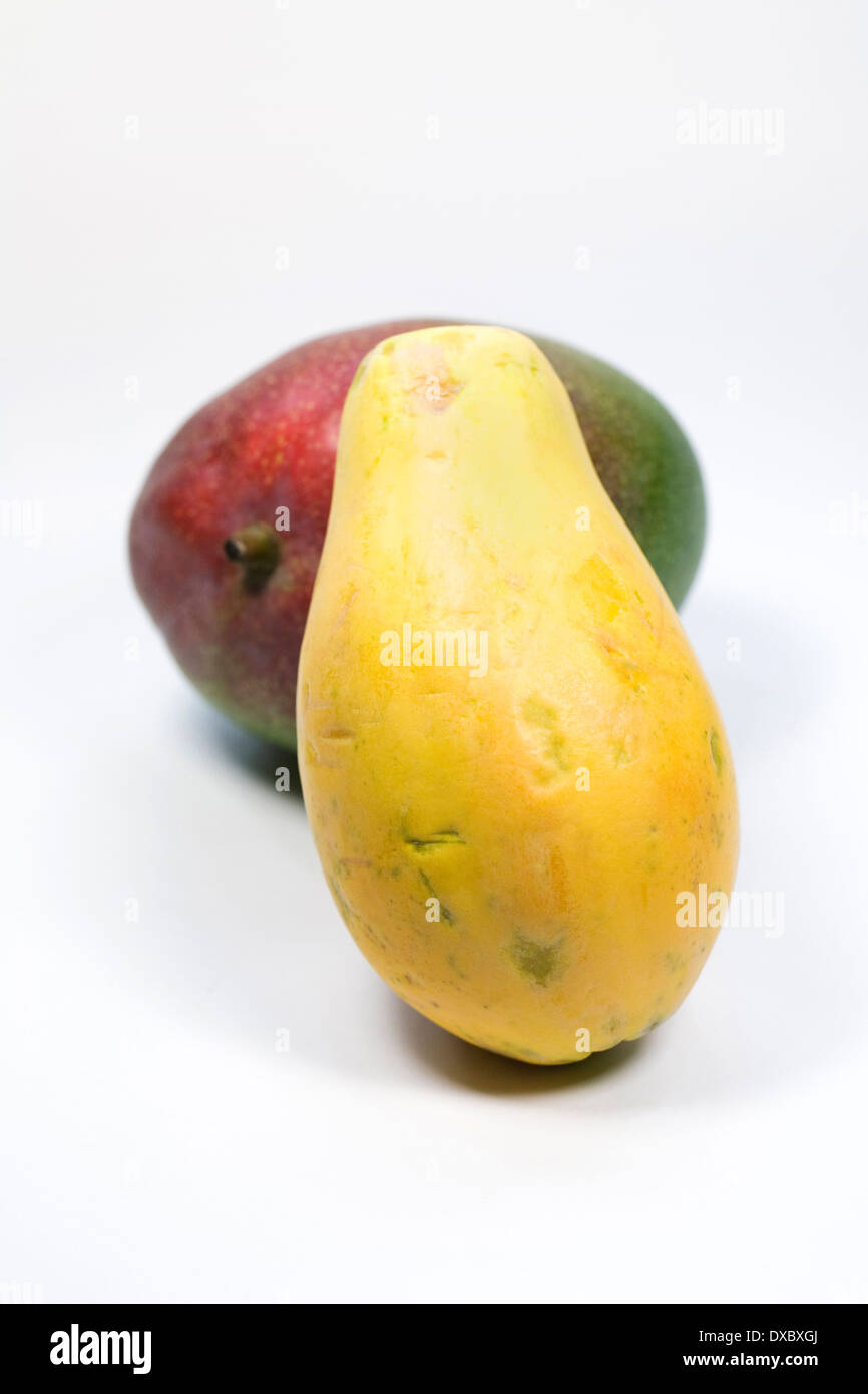 Mangue et papaye Carica portrait. Ensemble de la mangue et papaye fruit. Banque D'Images