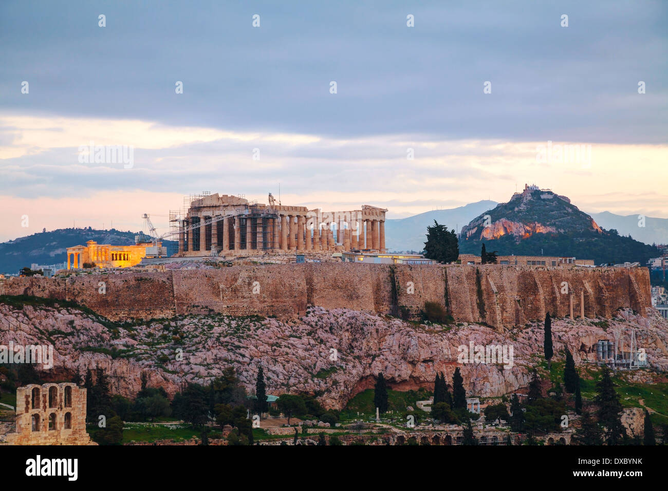 Acropole à Athènes, Grèce le matin avant le lever du soleil Banque D'Images