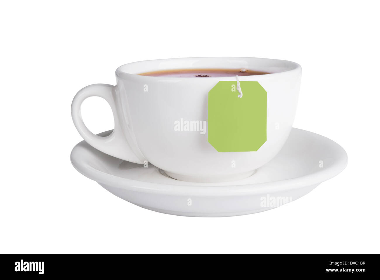 Tasse de thé avec un sachet de thé isolé sur fond blanc Banque D'Images