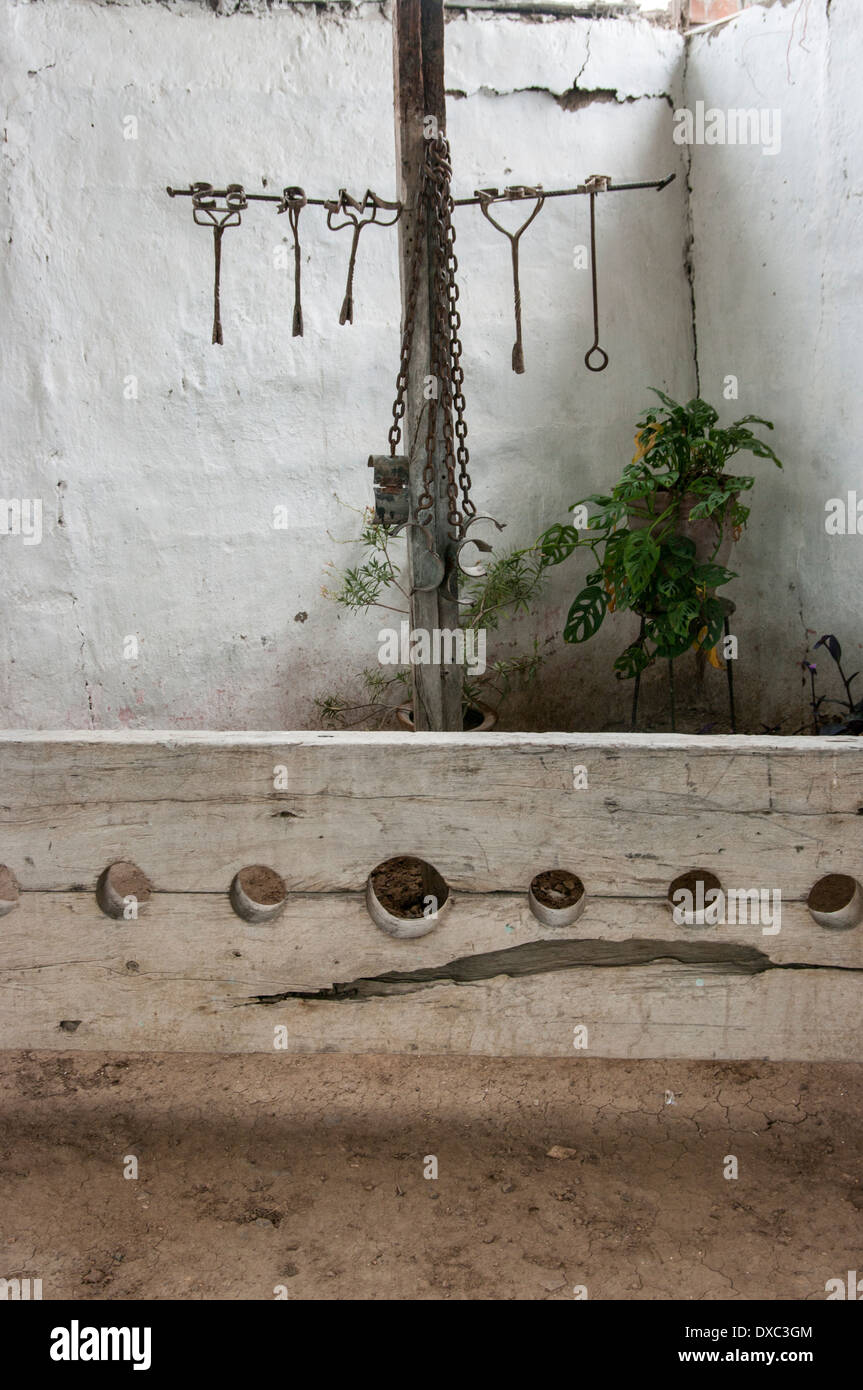 L'afro-musée péruvien de yapatera, Piura, Pérou.. des outils de torture et de mort. Banque D'Images