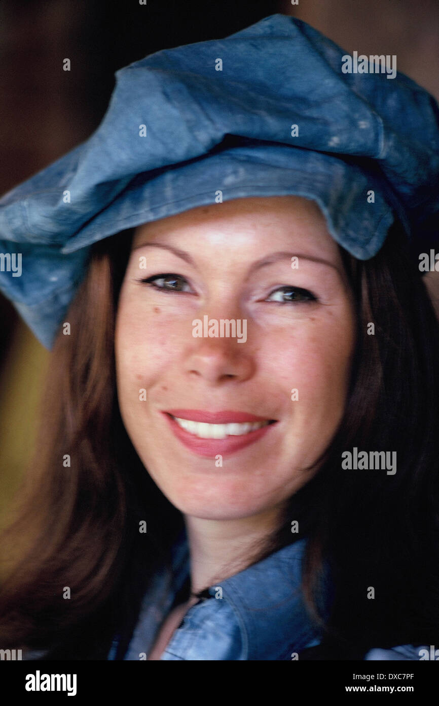1970 fille dans un denim hat Banque D'Images