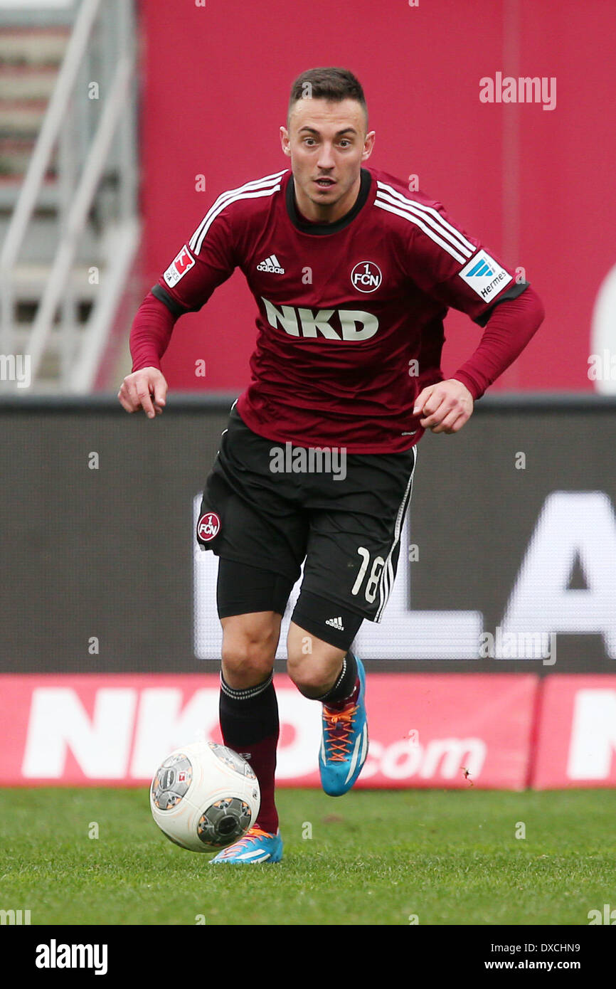 Nuremberg, Allemagne. Mar 23, 2014. Josip Drmic de Nuremberg en action au cours de la Bundesliga match de foot entre 1. FC Nuremberg et de l'Eintracht Frankfurt au Grundig Stadion à Nuremberg, Allemagne, 23 mars 2014. Photo : DANIEL KARMANN/dpa/Alamy Live News Banque D'Images