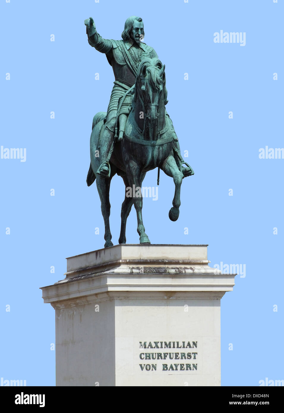 Statue de Maximilien au Wittelsbacherplatz à Munich / Bavière, Allemagne) dans l'ambiance ensoleillée Banque D'Images