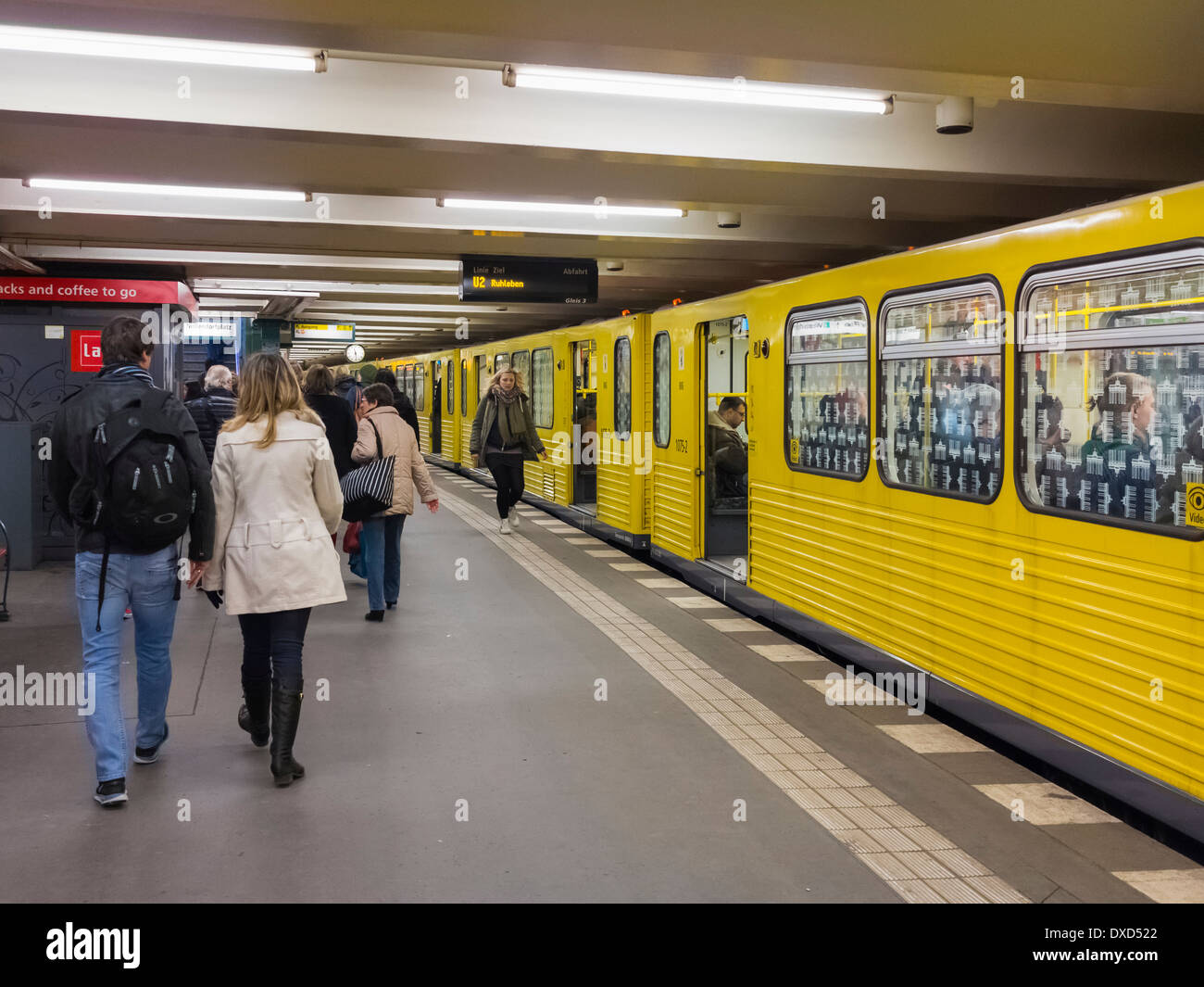 Station de métro (U-Bahn) à Berlin, Allemagne, Europe Banque D'Images