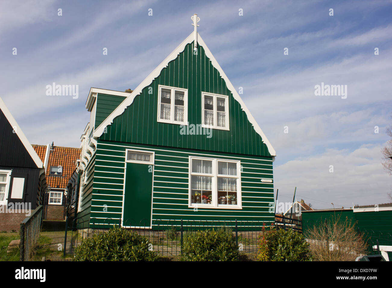 Maison peint en vert traditionnel néerlandais Pays-Bas marken Banque D'Images