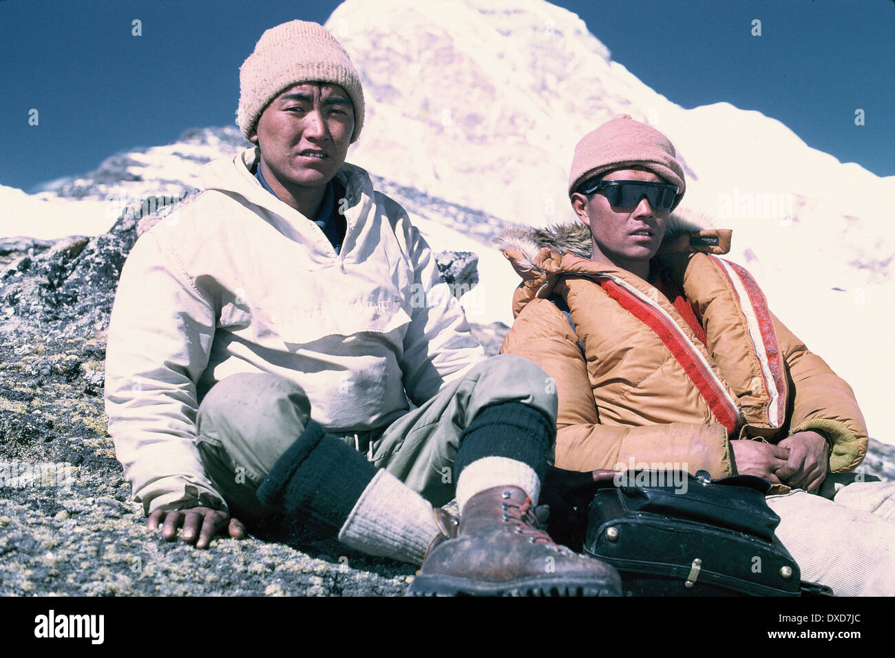 Sherpas au camp de base du Sud, le mont Everest, 1969 Banque D'Images