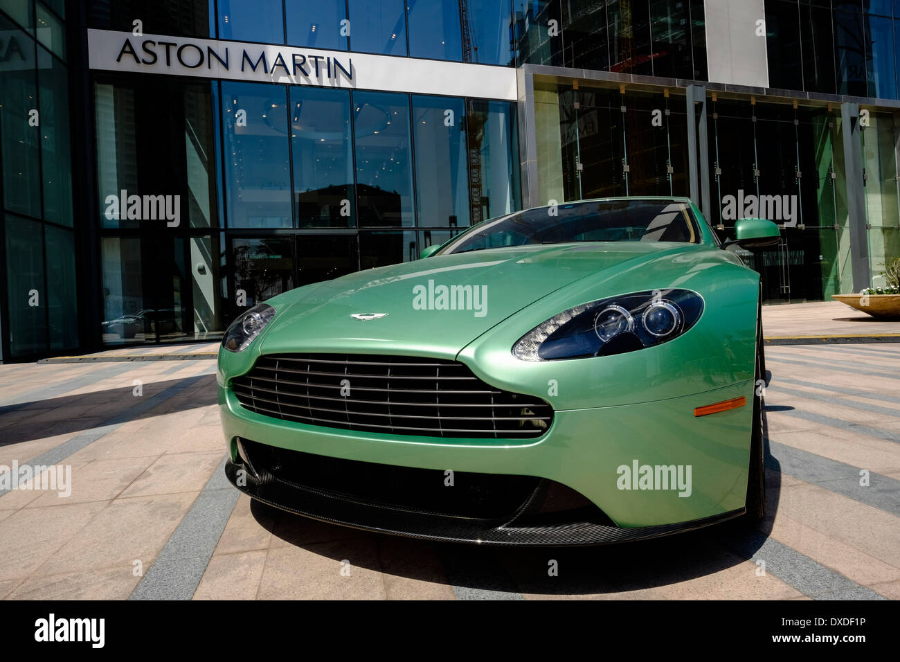 Showroom de Aston Martin voitures de luxe à Dubai Emirats Arabes Unis Banque D'Images