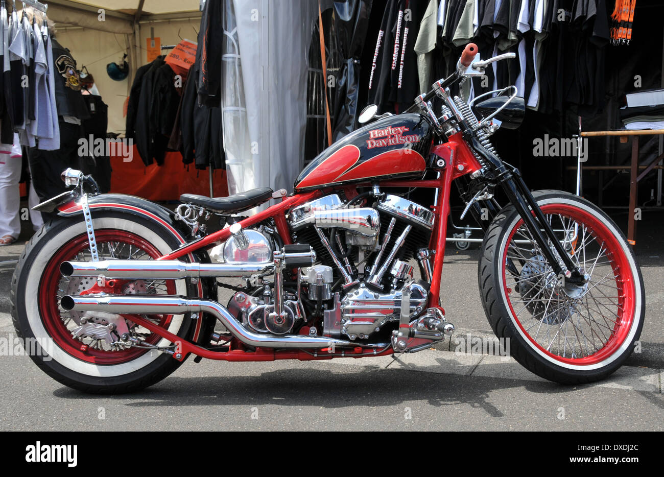 Harley davidson custom Banque de photographies et d’images à haute ...