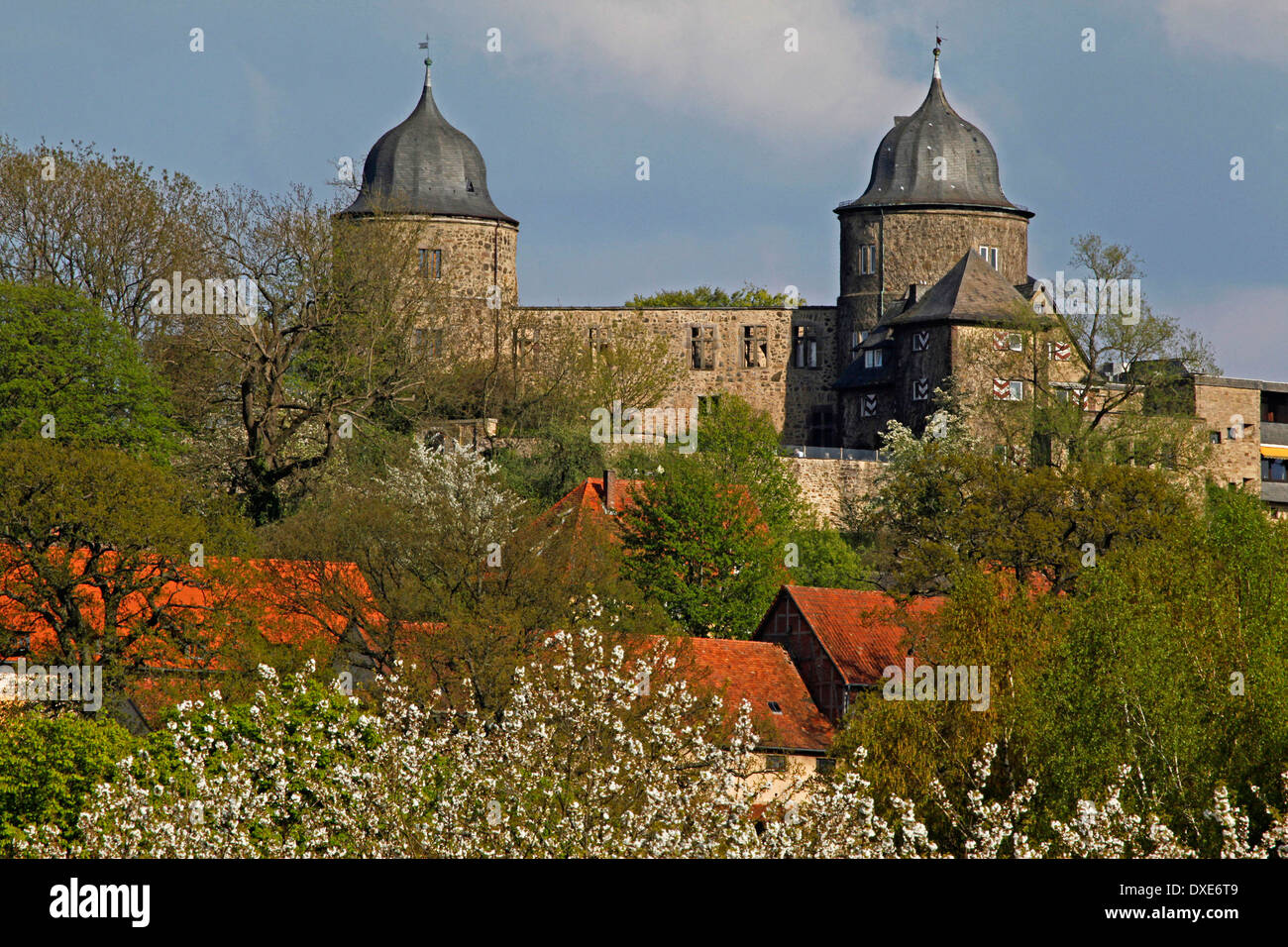 Le château de Sababurg Hofgeismar district de Hesse Kassel Allemagne / La 'Sleeping Beauty' château de Frères Grimm fame Reinhardswald Banque D'Images