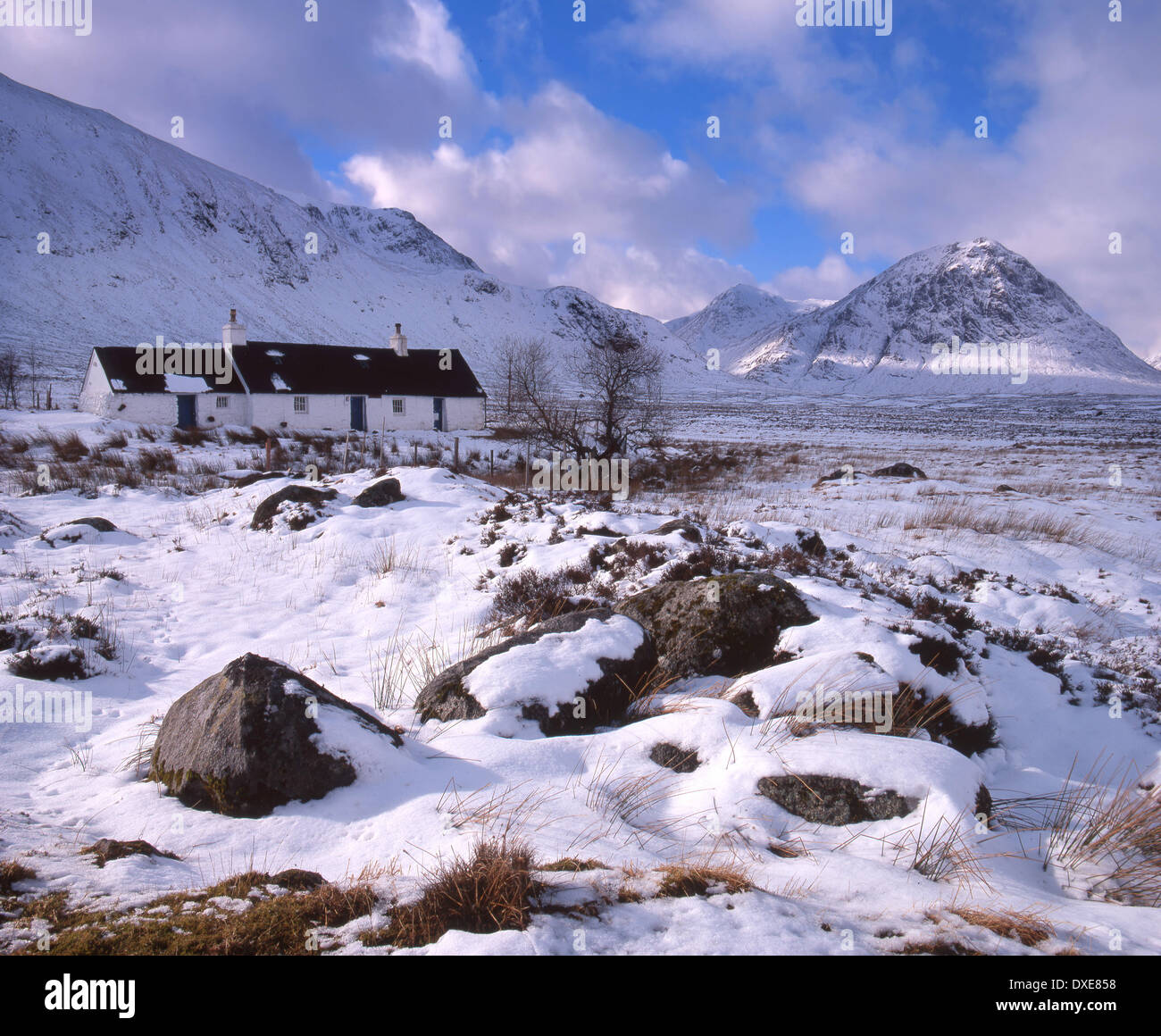 Le Croft noir avec Buachaille Etive Mhor en vue, Glencoe. Banque D'Images