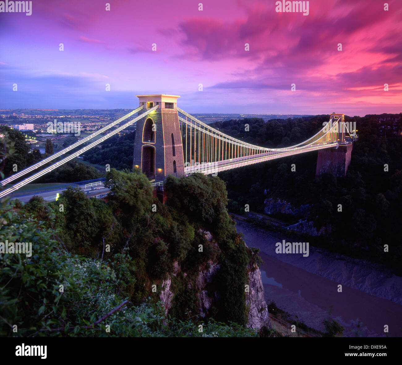 Soirée courts de vue du pont suspendu de Bristol dans l'Avon Gorge,Clifton,North Somerset, Angleterre Banque D'Images