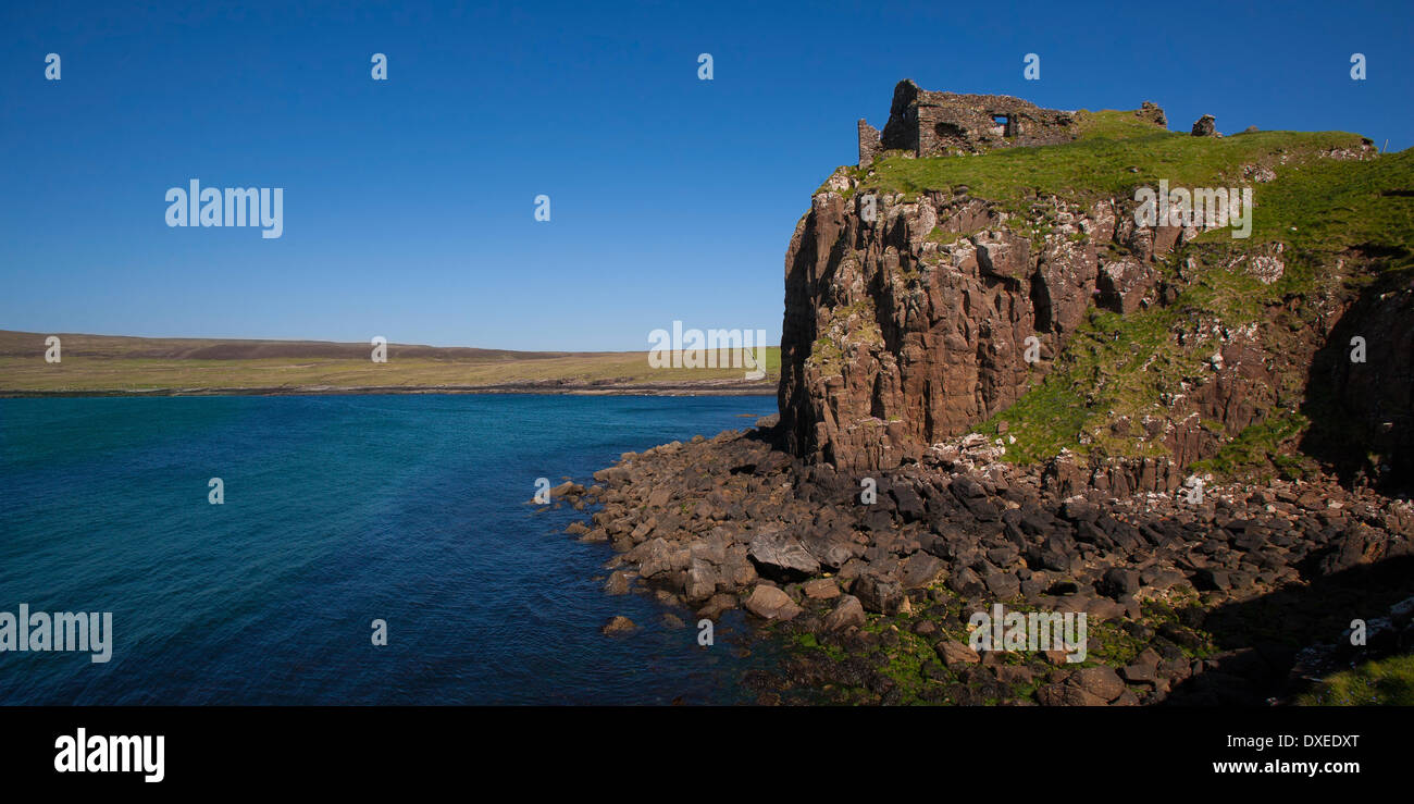 Ruines du château de Duntulm duntulm sur l'île de Skye en Ecosse Banque D'Images