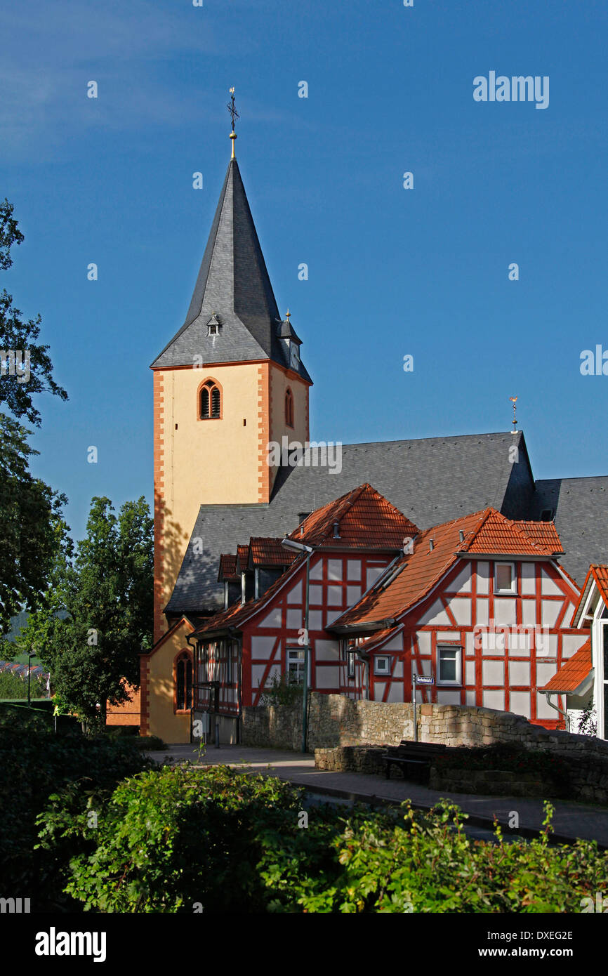 L'église catholique St Martin, construite au 14ème siècle, Bad Orb, district de Main-Kinzig, Hesse, Allemagne Banque D'Images