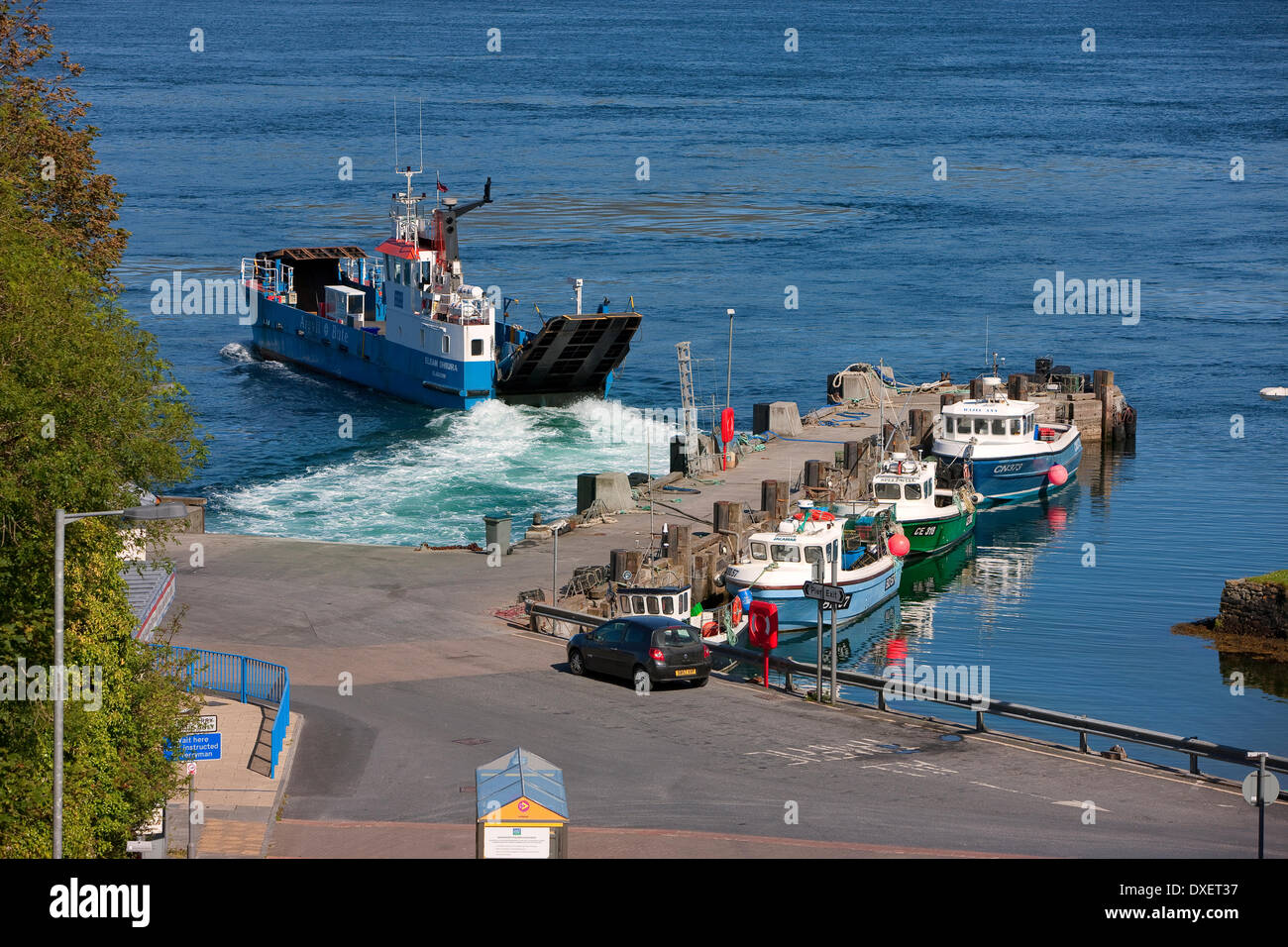 L'île de Jura ferry part port askaig pier.île d'Islay. Banque D'Images