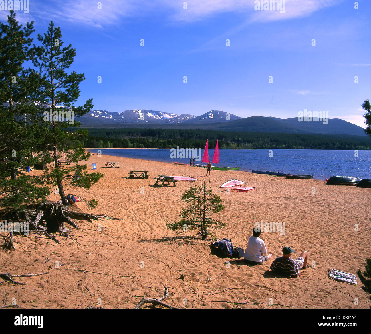 Le Loch Morlich, Cairngorms, hauts plateaux du centre. Banque D'Images