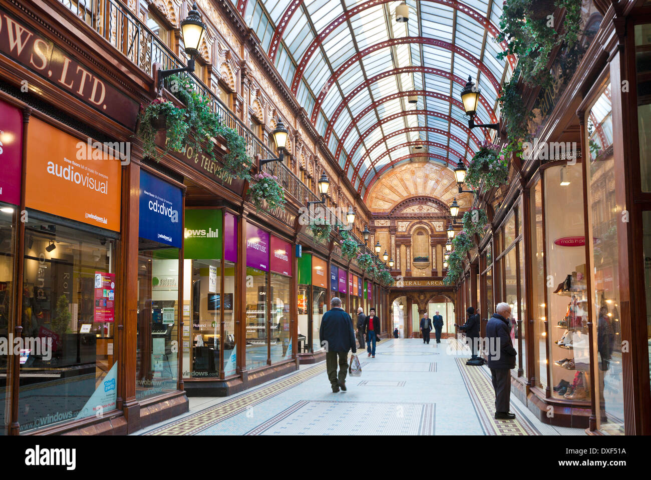 Boutiques dans le centre de l'Arcade Grainger Street Centre-ville Grainger Town Newcastle upon Tyne Tyne et Wear UK GB EU Europe Banque D'Images