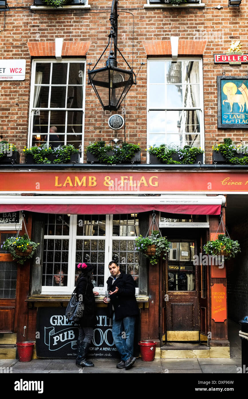 L'agneau et le drapeau de pub à Covent Garden. Banque D'Images