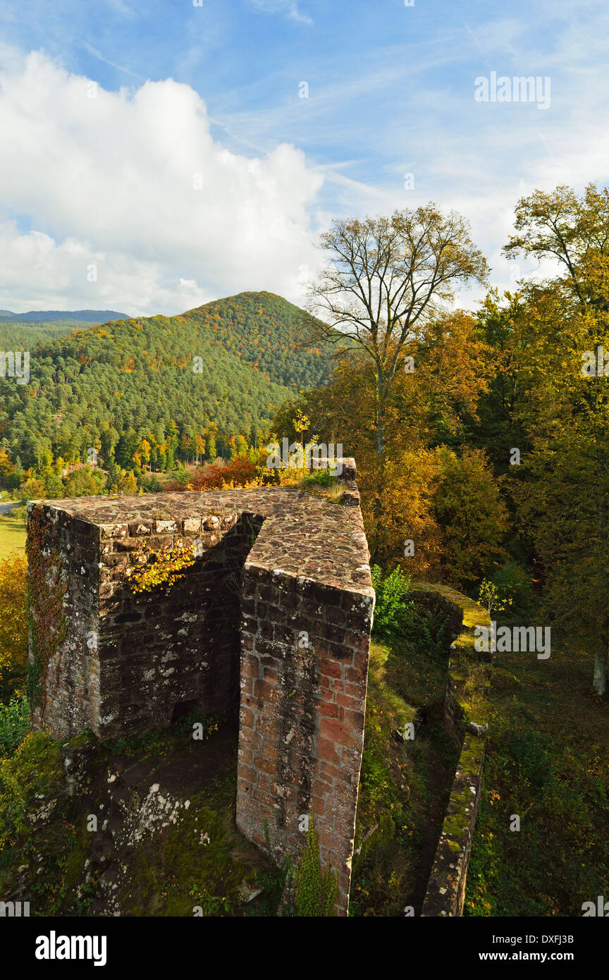 Vue depuis Neudahn Castle, de la Forêt du Palatinat, Dahn, Rhénanie-Palatinat, Allemagne Banque D'Images