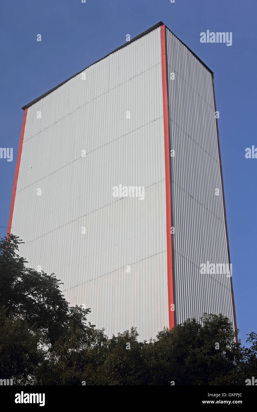 Le type d'Ascenseur Parking Tower (Speedy Parking System), Inde Banque D'Images