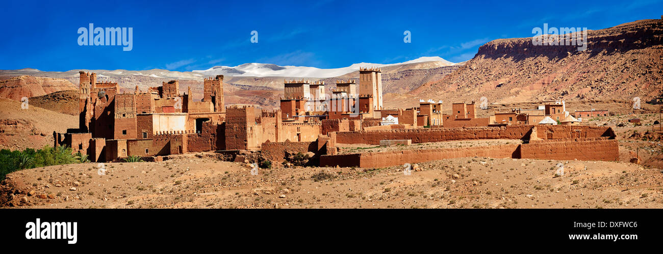 La Kasbah de Glaoui du Tamedaght dans l'Ounilla valley dans les contreforts des montagnes de l'Altas, Tamedaght, Maroc. Banque D'Images