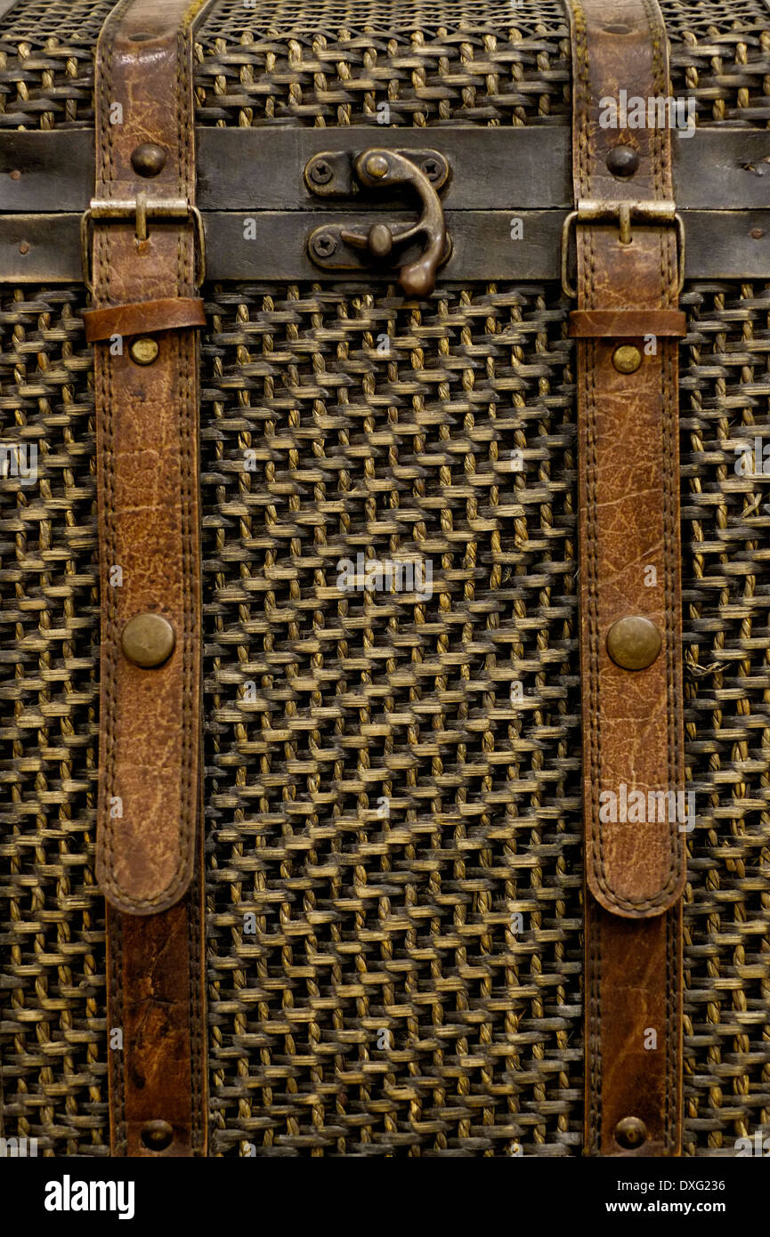 Une vieille valise Banque D'Images