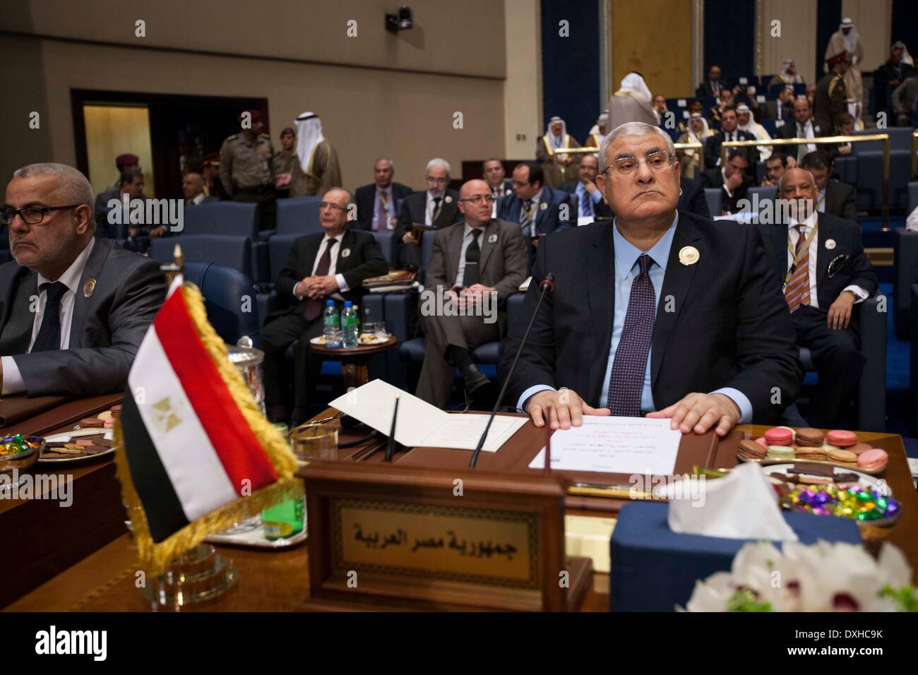 La ville de Koweït, Koweït. Mar 26, 2014. Le Président intérimaire égyptien Adly Mansour assiste à la cérémonie de clôture du 25e Sommet de la Ligue arabe dans la ville de Koweït, Koweït, le 26 mars 2014. Les dirigeants des États arabes a conclu les deux jours du sommet de la Ligue arabe avec l'annonce de Déclaration de Koweït le mercredi à Bayan Palace au Koweït. Credit : Cui Xinyu/Xinhua/Alamy Live News Banque D'Images