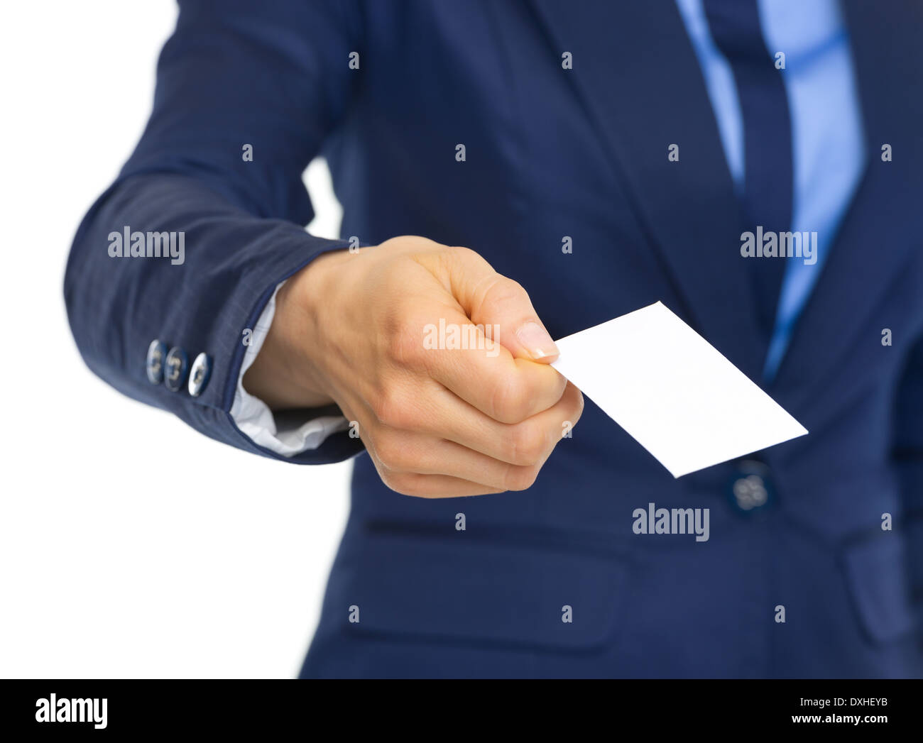 Gros plan sur business woman giving business card Banque D'Images