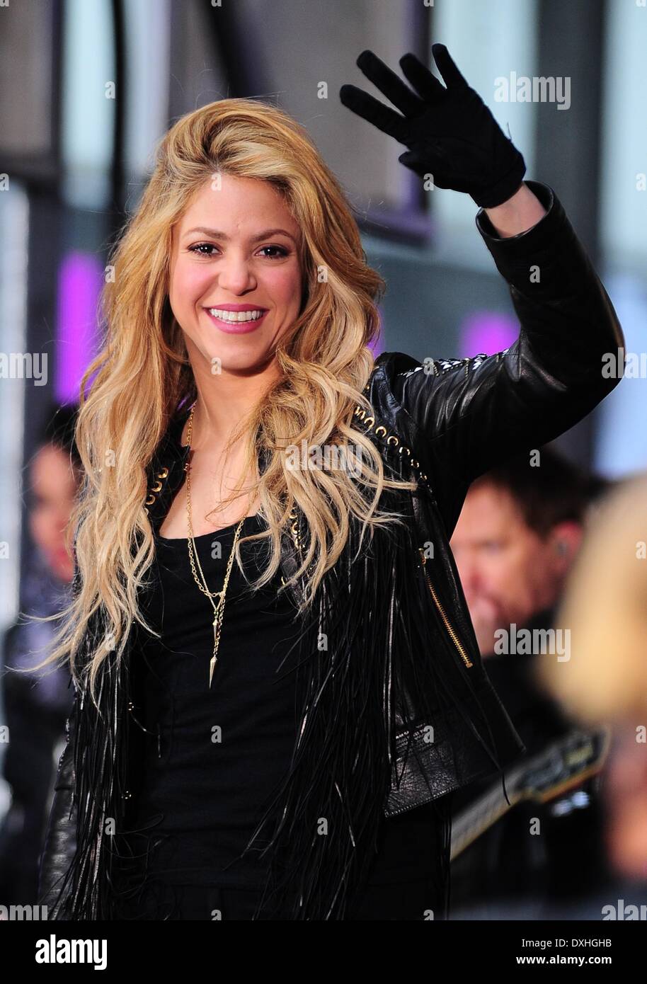 Shakira sur scène Banque de photographies et d'images à haute résolution -  Alamy