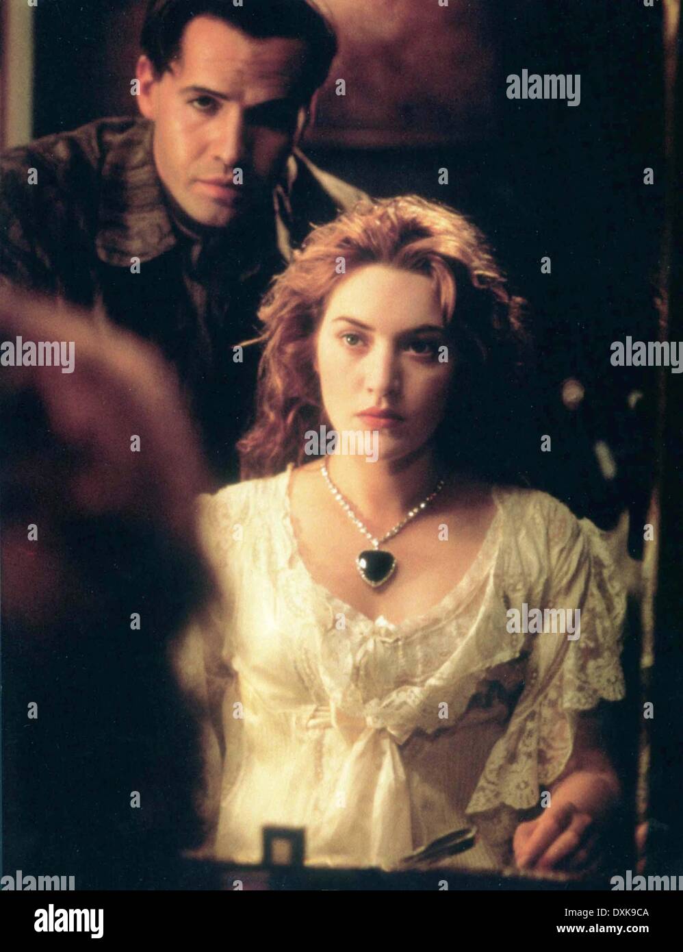 LEONARDO DI CAPRIO, KATE WINSLET, TITANIC, 1997, FILM Banque D'Images