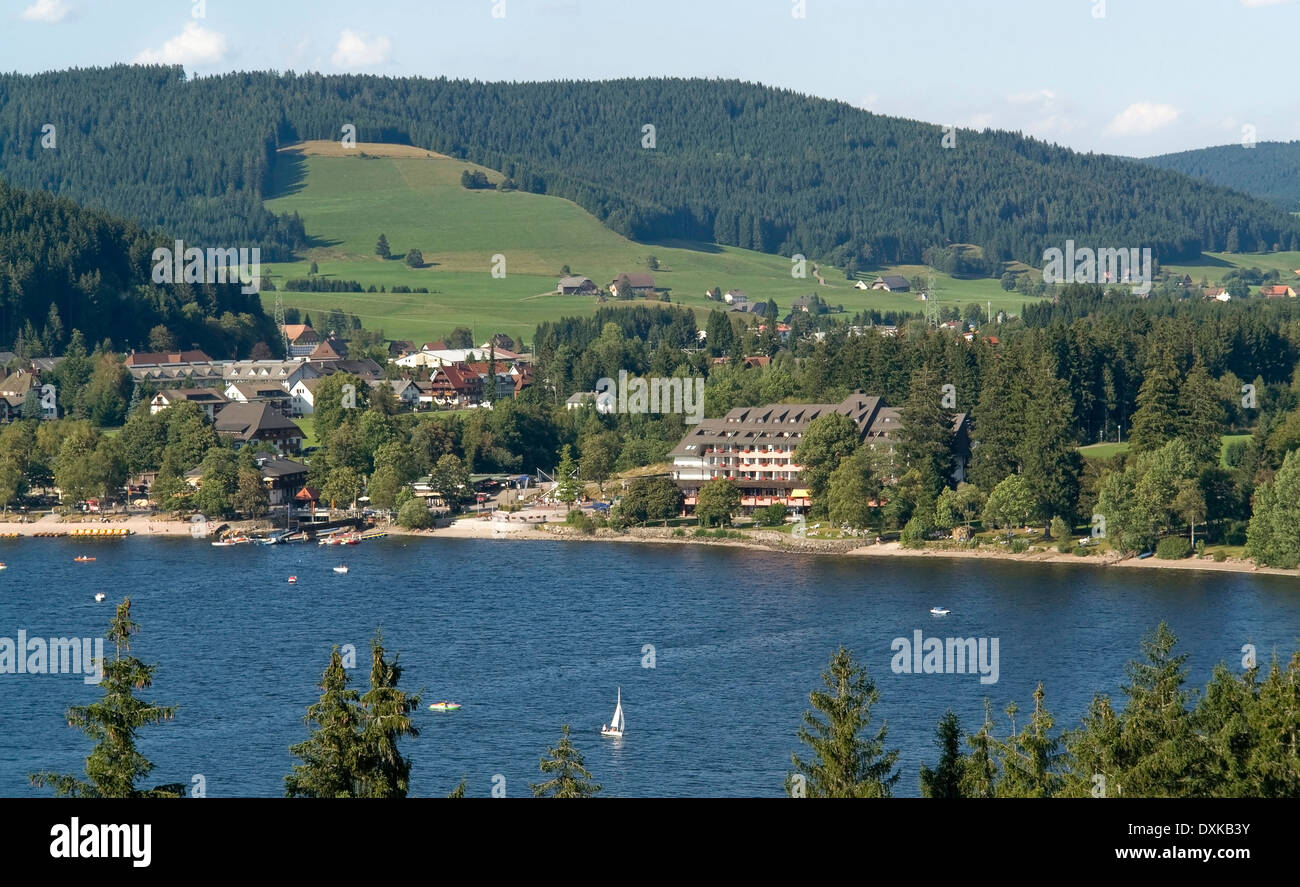 Le paysage autour de Titisee, un lac dans la Forêt-Noire (Allemagne du Sud) Banque D'Images