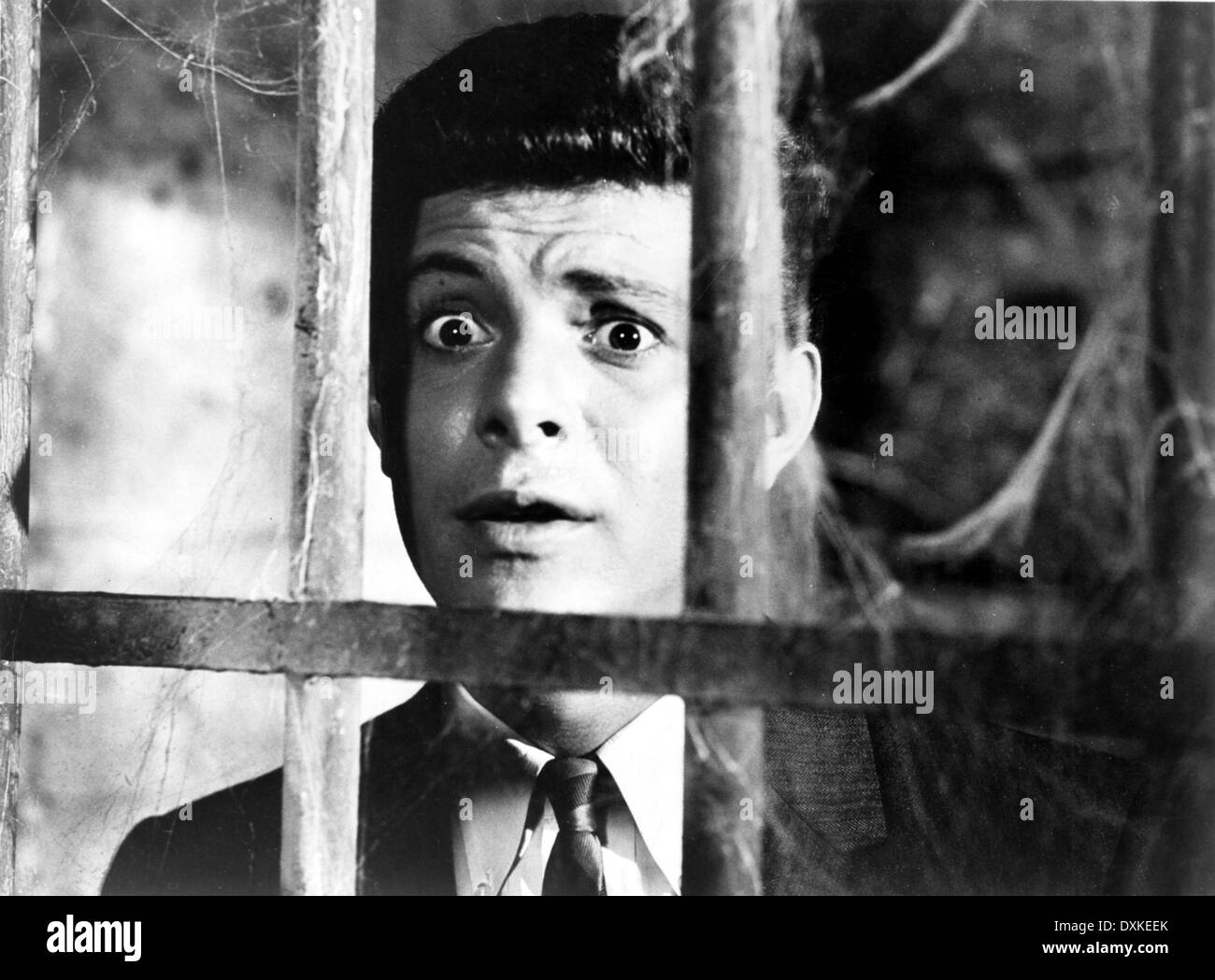 DR GOLDFOOT ET LE BIKINI MACHINE Banque D'Images