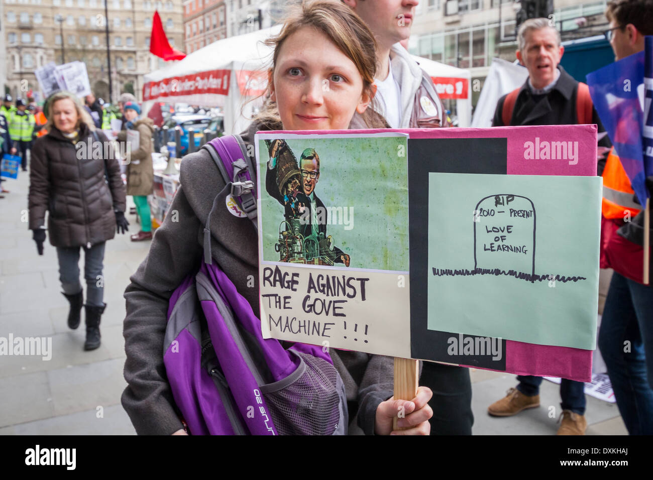 Des milliers d'enseignants et les partisans de mars à Londres le jour de grève l'écrou Banque D'Images