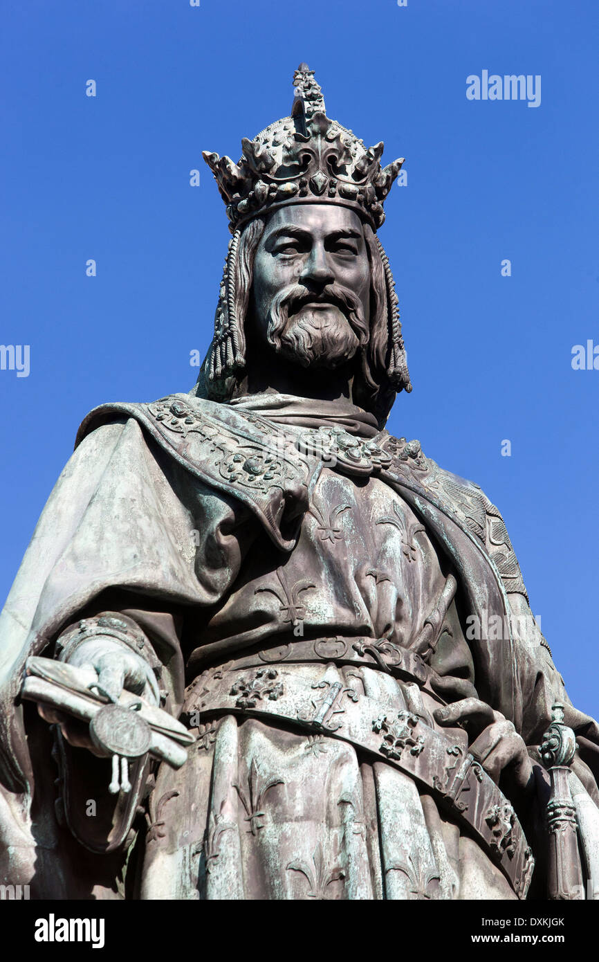 Charles IV, empereur romain germanique et roi de Bohême, bien-aimé, Chevaliers de la Croix Square, près de Pont Charles, Prague, République Tchèque Banque D'Images