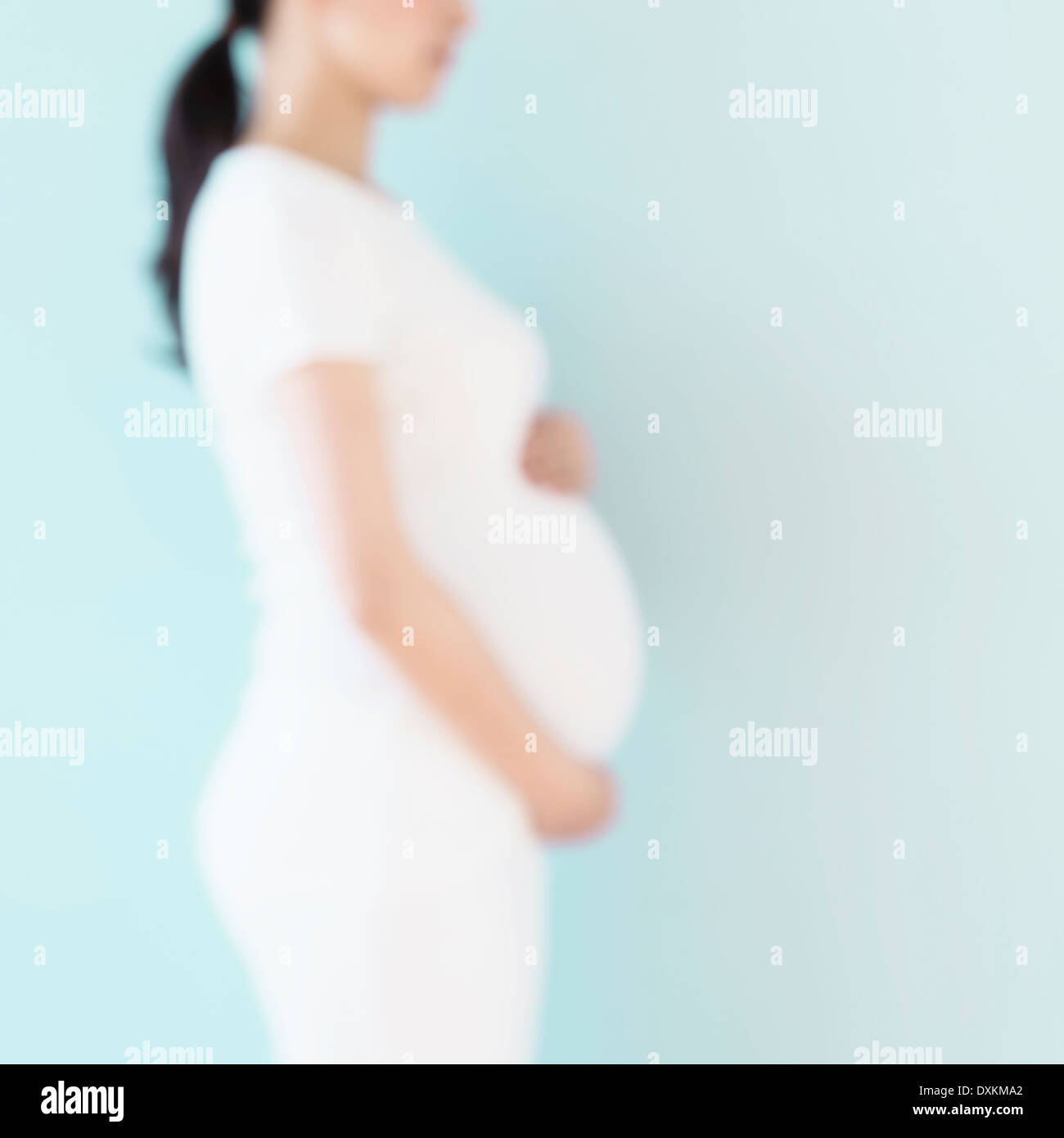 Profil de flou artistique des femmes enceintes femme japonaise Banque D'Images