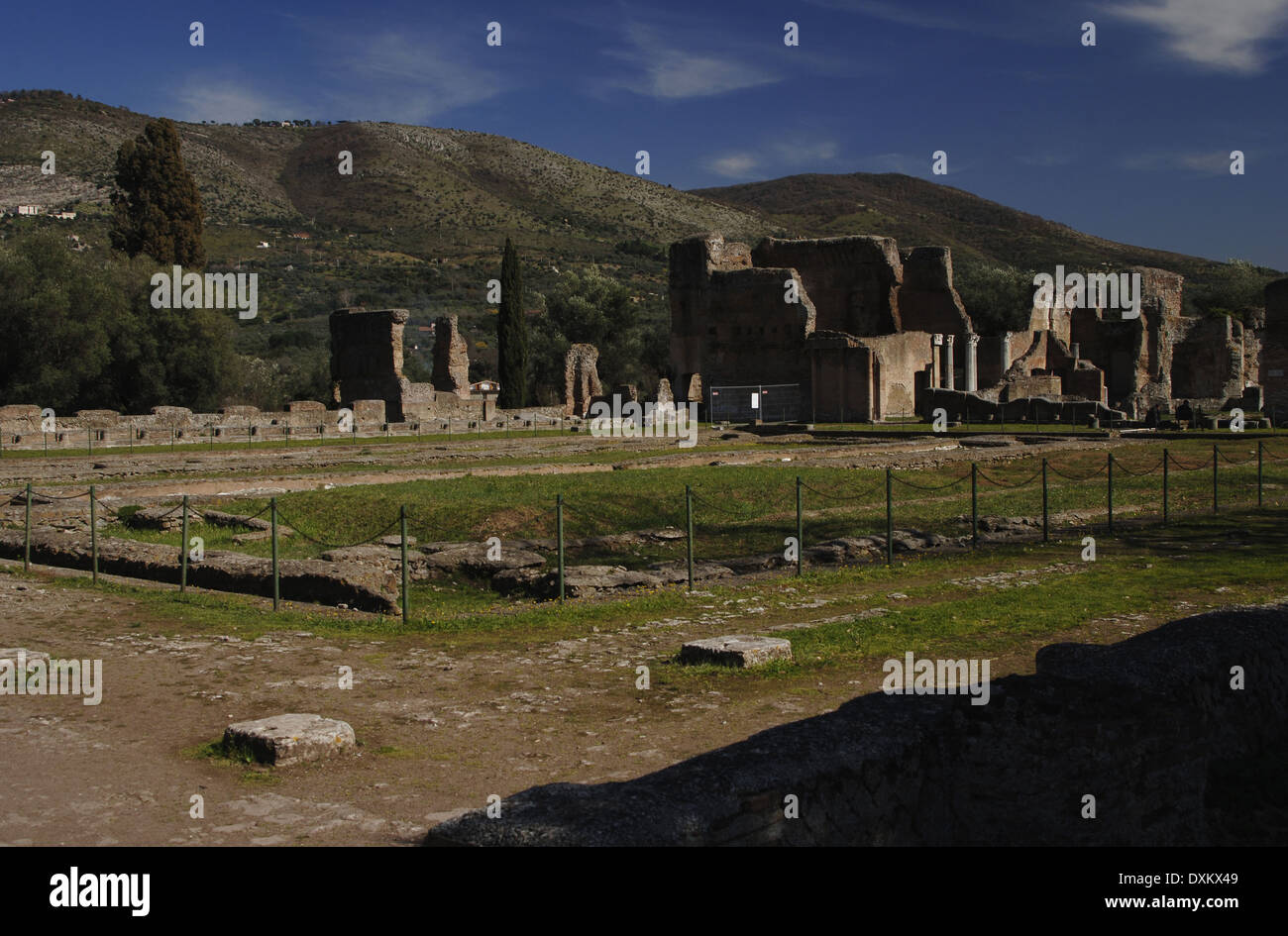 L'Italie. La Villa d'Hadrien. Villa impériale construite par l'empereur Hadrien (76-138). 2e siècle. La Cour d'or. Tivoli. Banque D'Images