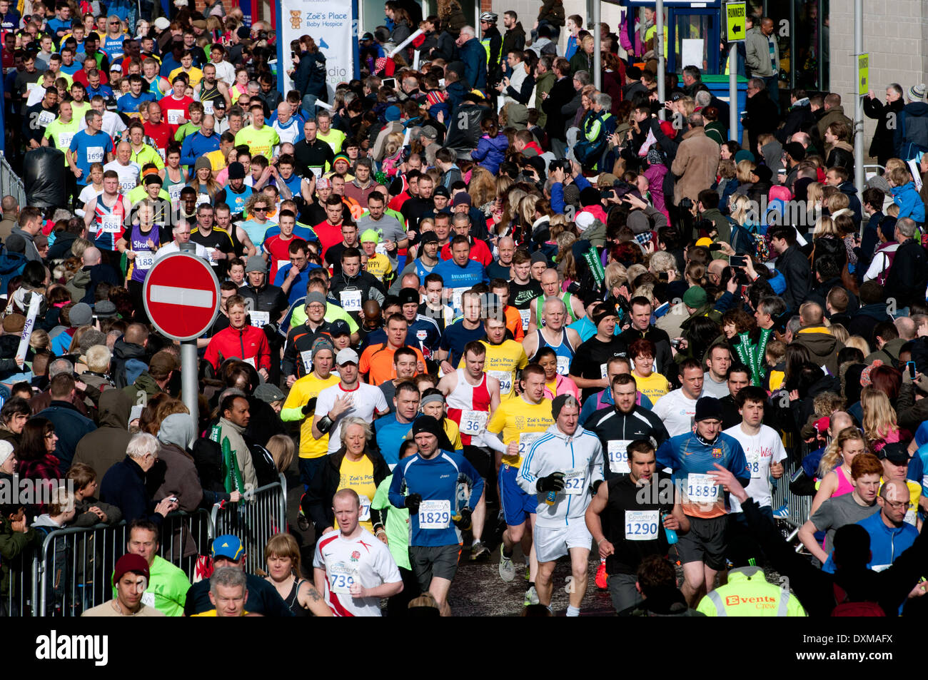Le Demi-marathon de Coventry 2014 démarrer, Coventry, Royaume-Uni. Banque D'Images