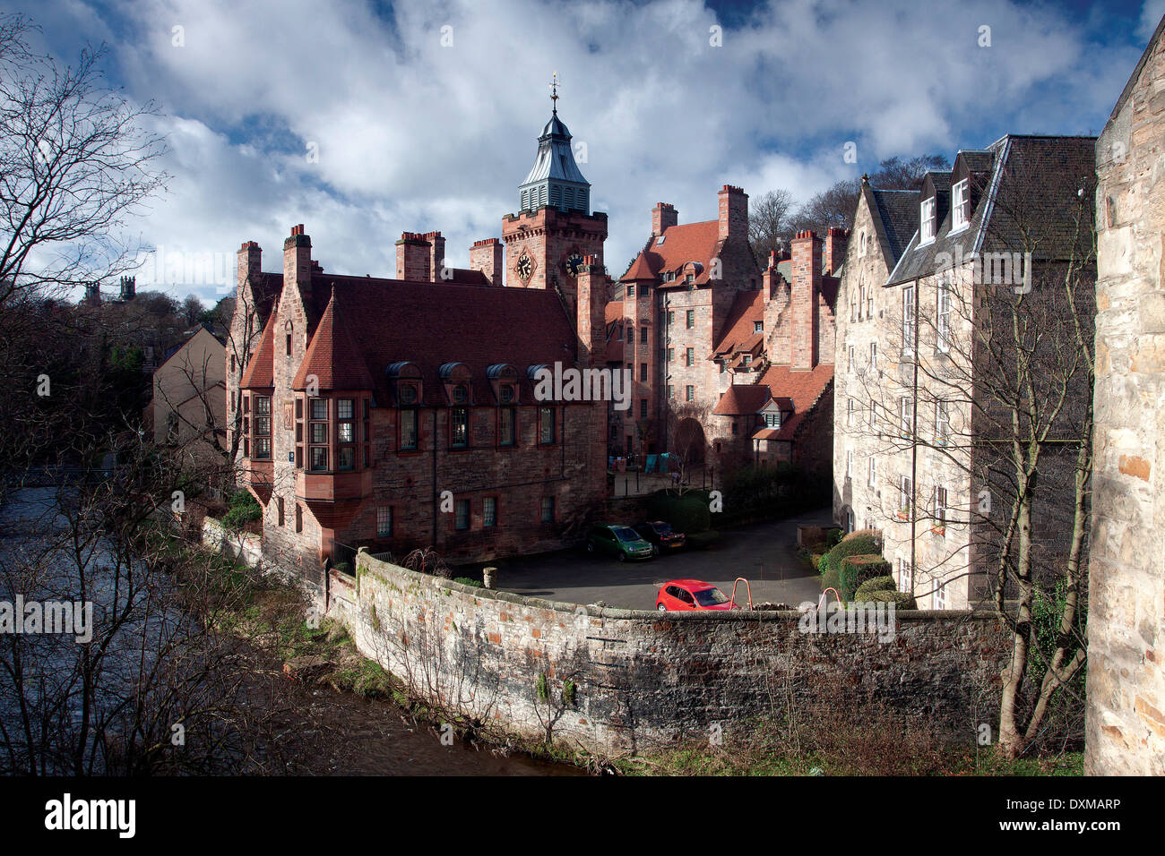 Cour bien et l'eau de Leith, Stockbridge, Édimbourg Banque D'Images