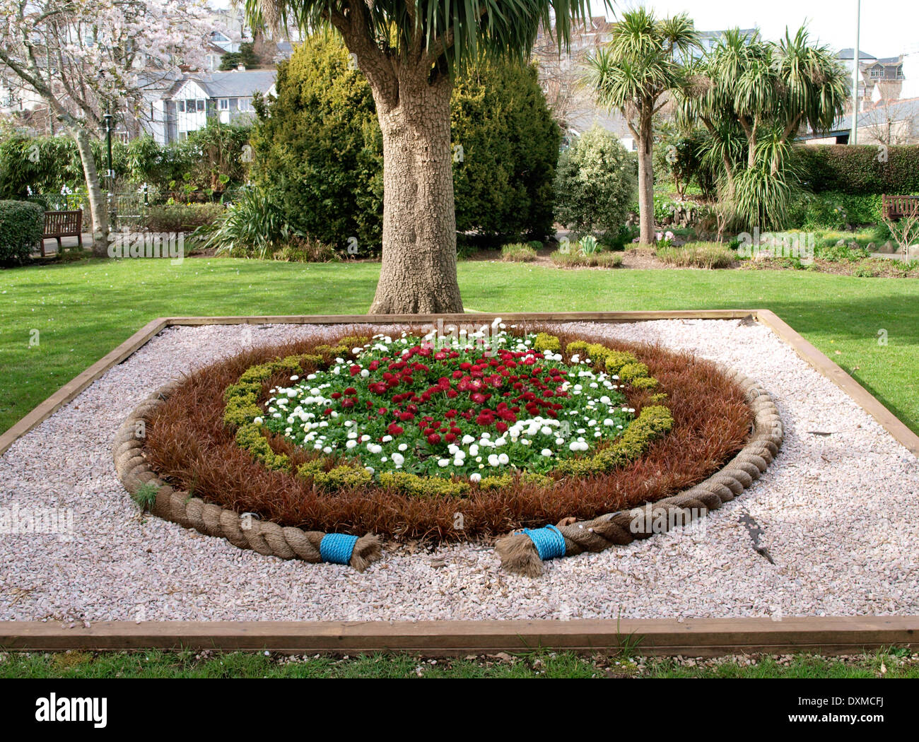 Affichage fleurs parc à Dartmouth, Devon, UK Banque D'Images