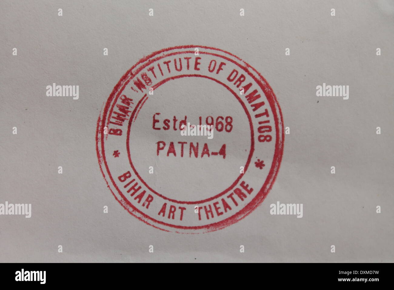 Kalidas, Rangalaya Gandhi Maidan, Patna, Bihar, Inde, 27 mars 2014. Théâtre d'Art de Bihar stamp affiche sur la Journée mondiale du théâtre à Kalidas. Rangalaya Credit : Rupa Ghosh/Alamy Live News. Banque D'Images