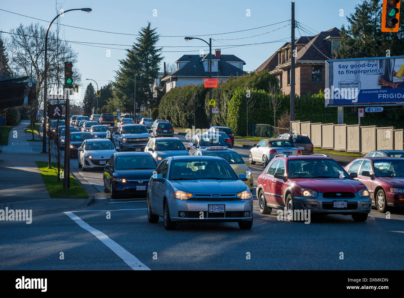 La circulation en intersection. Vancouver, Colombie-Britannique, Canada Banque D'Images