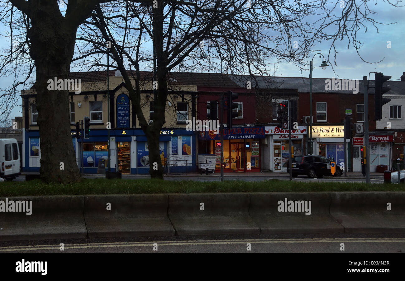 Hampshire Angleterre Southampton St Davids Road Défilé des boutiques Banque D'Images