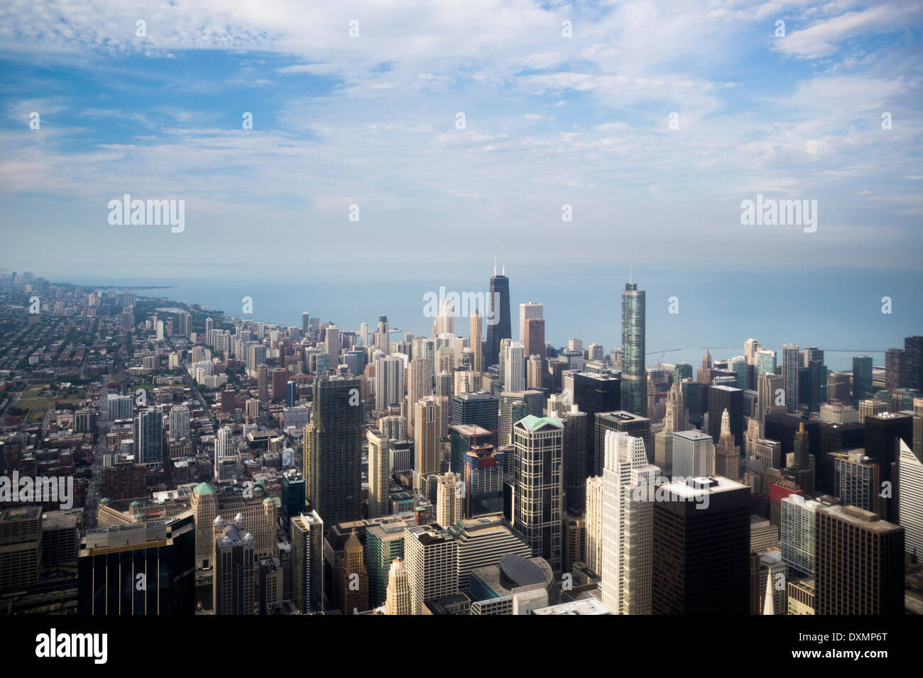 Chicago, Illinois, États-Unis d'Amérique, sur les toits de la ville et le lac Michigan Banque D'Images