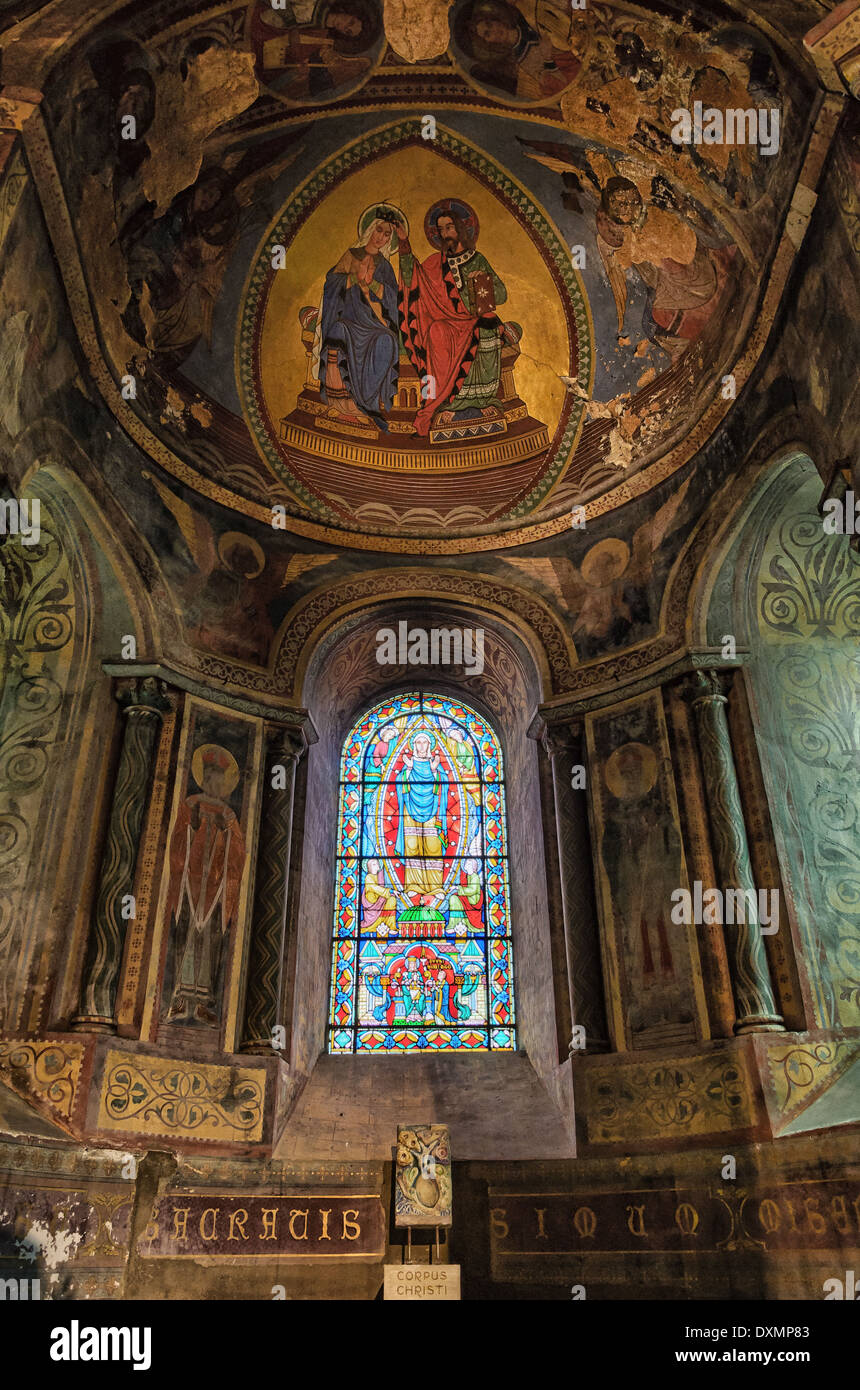 Architecture d'intérieur de l'église Notre-Dame la Grande. Poitiers, France Banque D'Images