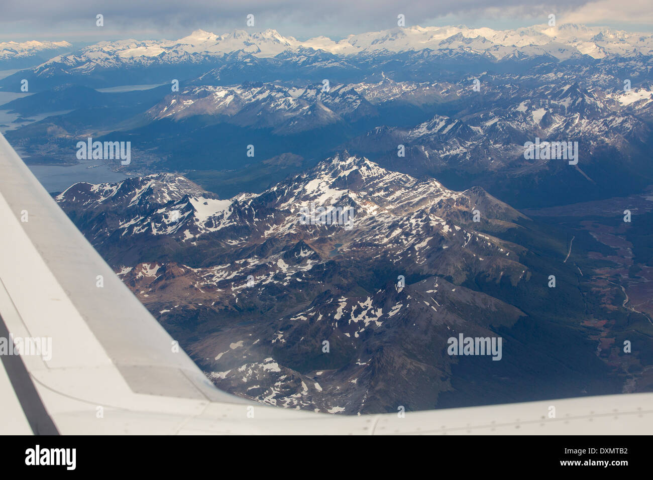 Les montagnes de l'extrémité de l'Amérique du Sud sur un vol au départ d'Ushuaia montrant les montagnes de Patagonie dont les glaciers reculent Banque D'Images