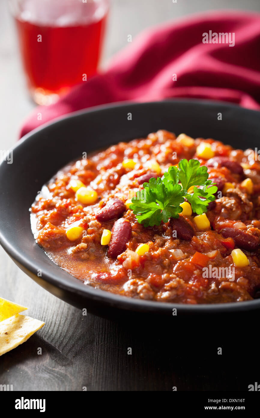 Chili con carne mexicain dans la plaque noire Banque D'Images