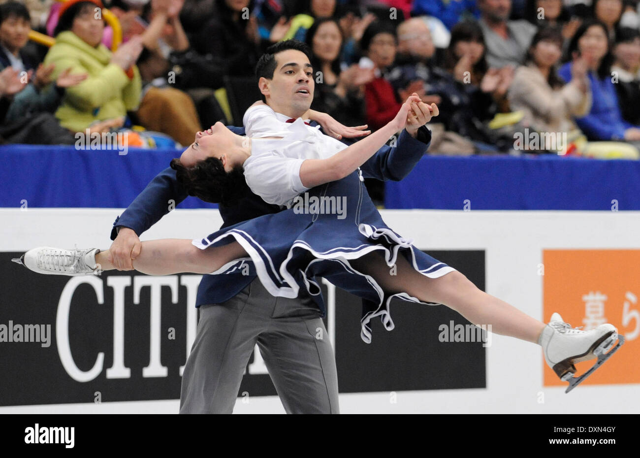 Saitama, Japon. Mar 28, 2014. Anna Cappellini (avant) et Luca Lanotte de l'Italie en compétition au cours de l'Union internationale de patinage (ISU) des Championnats du monde de patinage artistique à Tokyo, Japon, le 28 mars 2014. Credit : Stringer/Xinhua/Alamy Live News Banque D'Images